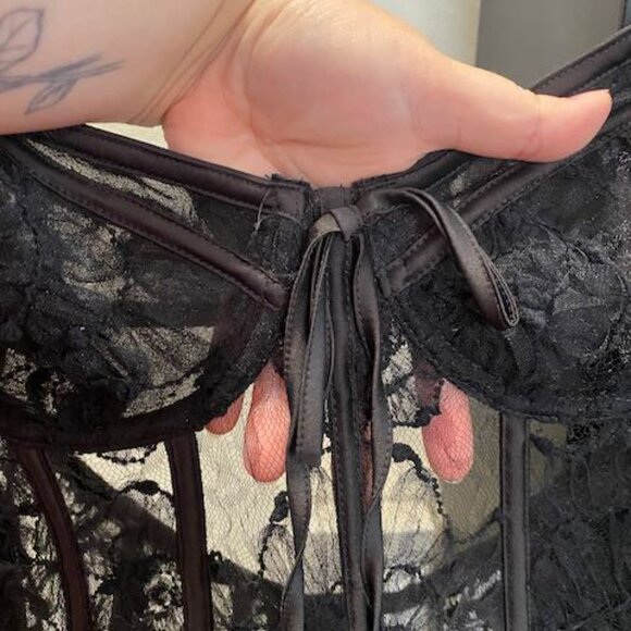 Sade Top - Picture 6 of 15